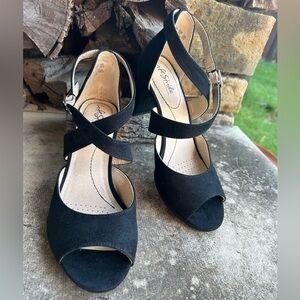 Life Stride All day comfort Black peep Heels Elegant Design NWOB SZ-9W.  O